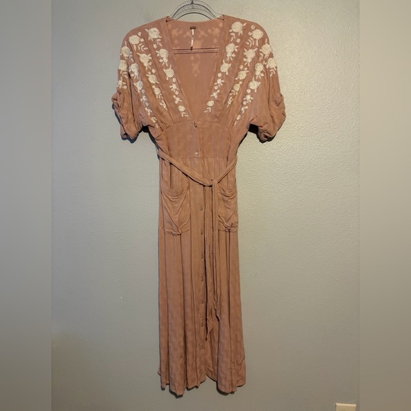 Love To Love You Midi Dress - Picture 4 of 6